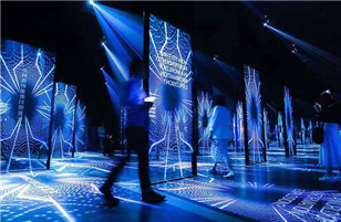 多媒體展廳、數(shù)字展館的“新寵兒”--- LED創(chuàng)意屏